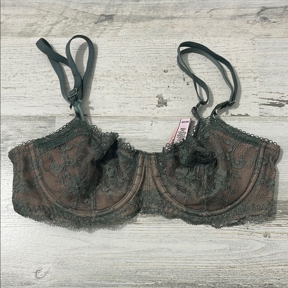 Victoria's Secret Other - Victoria’s Secret Dream Angels push-up without padding bra size 34C NWT